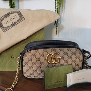 Gucci Black and Beige GG Crossbody Bag